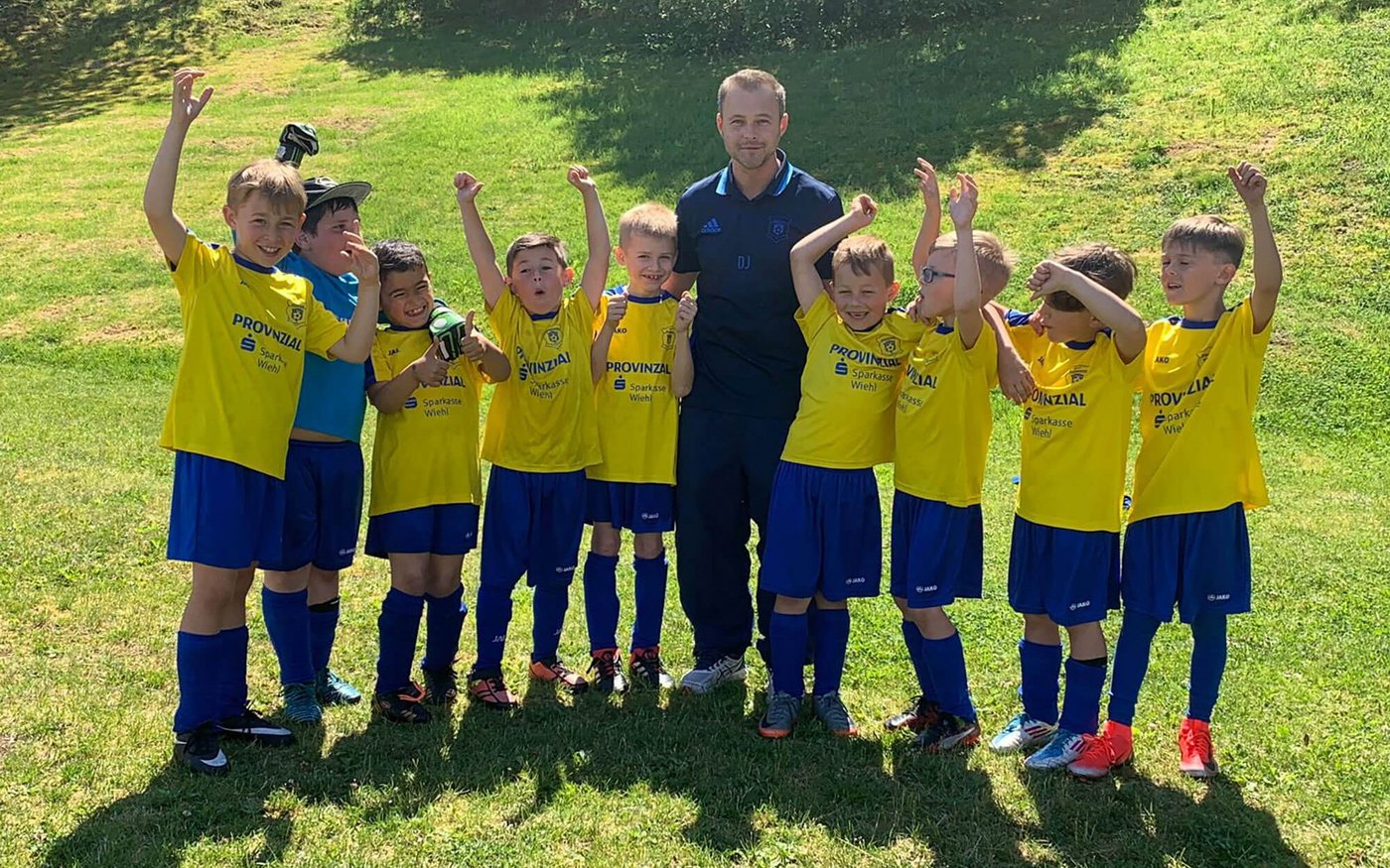 Großer Jubel bei unseren U8 + U9 Junioren nach zwei unvergesslichen Nachmittagen