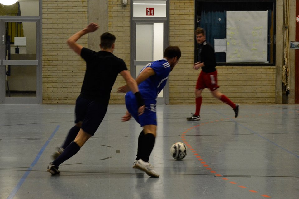 Leichte Hürde: die Boca Juniors schossen auch den FC Hoeneß Landsberg deutlich aus der Halle Leichte Hürde: die Boca Juniors schossen auch den FC Hoeneß Landsberg deutlich aus der Halle