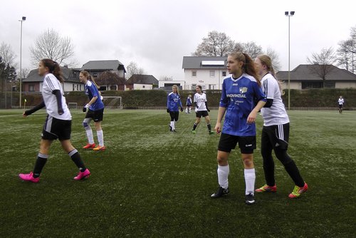 Starkes Spiel: Lea Roos, Christin Siegmund und Isabelle Schmitz