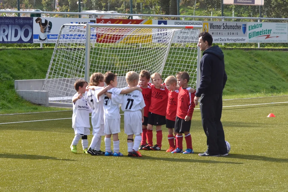 Hochkonzentriert: die Kinder des FV Wiehl und BV Drabenderhöhe Hochkonzentriert: die Kinder des FV Wiehl und BV Drabenderhöhe