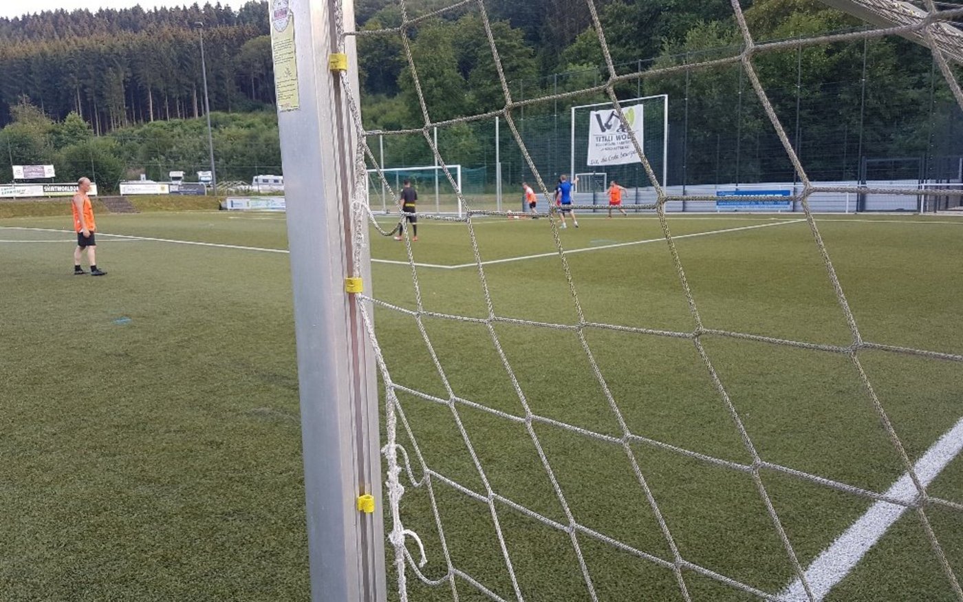 Vorbereitung auf die neue Saison in der Dr. Kind Arena