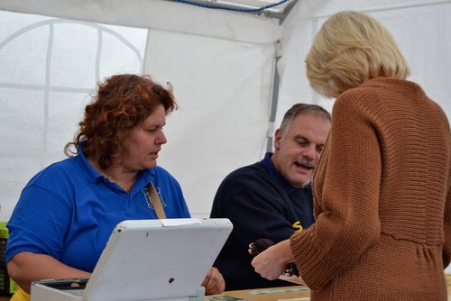 Den ganzen Tag im Einsatz: Carola Manueli und Frank Mohring Den ganzen Tag im Einsatz: Carola Manueli und Frank Mohring