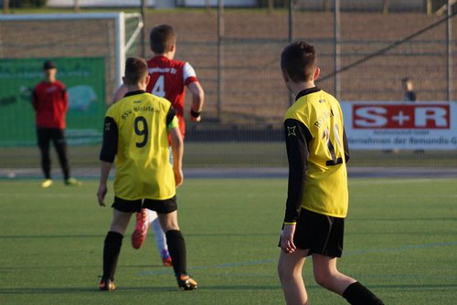 Der Torschütze des 1:0 und der Vorlagengeber des 2:0: Arthur Csiki (im Vordergrund) und Sven Sadowski (im Hintergrund) Der Torschütze des 1:0 und der Vorlagengeber des 2:0: Arthur Csiki (im Vordergrund) und Sven Sadowski (im Hintergrund)