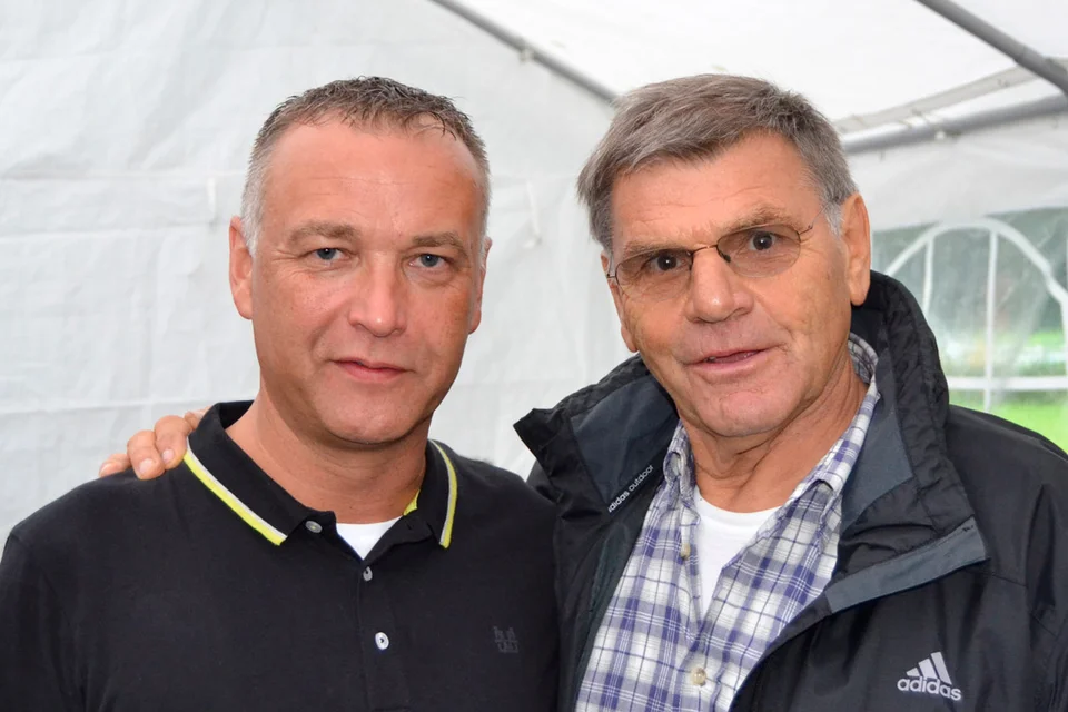 Zeit für ein paar Erinnerungsfotos: Thomas Rothe mit Wolfgang Weber ... Zeit für ein paar Erinnerungsfotos: Thomas Rothe mit Wolfgang Weber ...