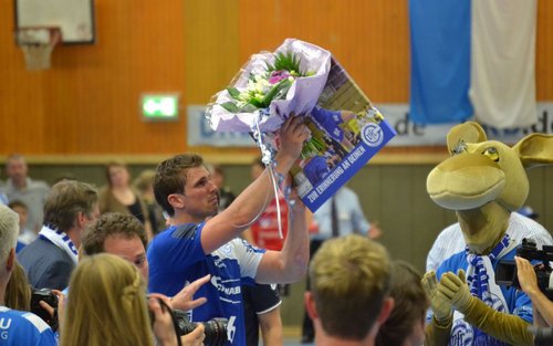 Bei Adrian Pfahl, den es nach Hamburg zieht ... Bei Adrian Pfahl, den es nach Hamburg zieht ...