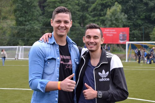 Wirkten sehr zufrieden: Rene Selemi und Karim Lange posieren nach dem Spiel für die Kamera Wirkten sehr zufrieden: Rene Selemi und Karim Lange posieren nach dem Spiel für die Kamera