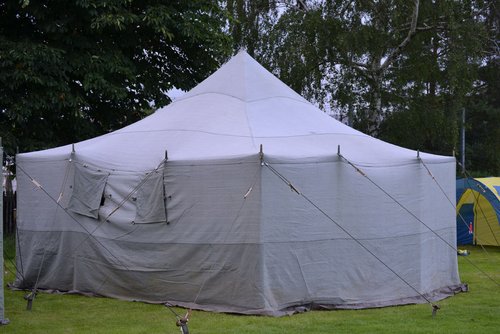In diesen Zelten übernachteten die Bielsteiner In diesen Zelten übernachteten die Bielsteiner