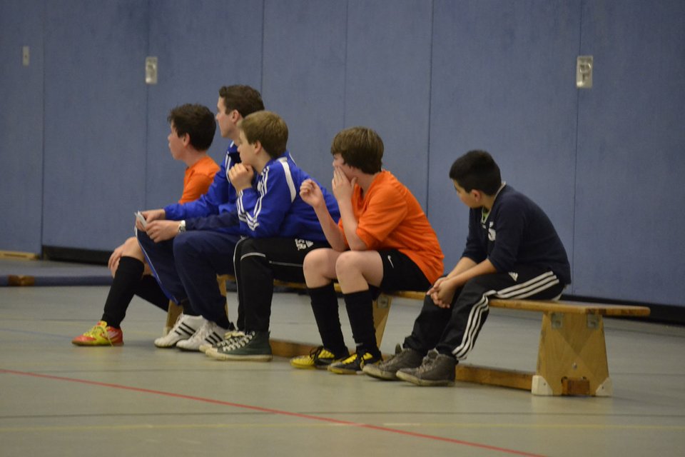 Die spärlich besetzte Bank der U13 in der Vorrunde Die spärlich besetzte Bank der U13 in der Vorrunde