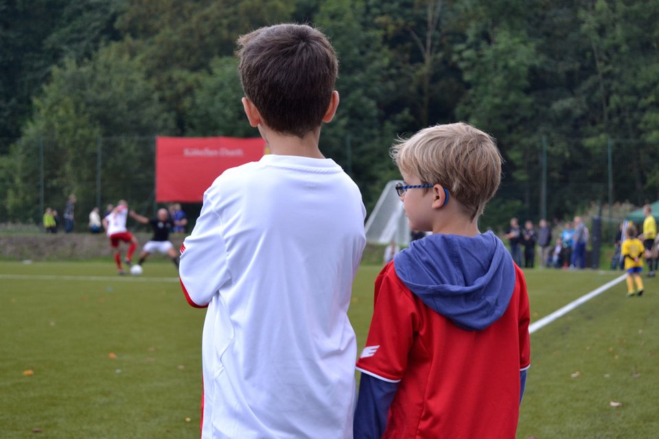 Kölsche Jungs: zwei Freunde aus Köln wollten das Spiel unter keinen Umständen verpassen Kölsche Jungs: zwei Freunde aus Köln wollten das Spiel unter keinen Umständen verpassen