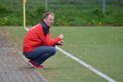Unzufrieden mit der Leistung seiner Mannschaft in Halbzeit 1: der ehemalige Bielsteiner Trainer Thorsten Lenger