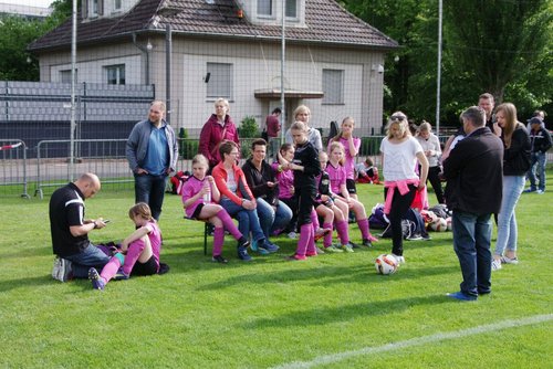 Unsere Mädchen in der letzten Ruhephase vor dem vermeintlich wichtigsten Spiel