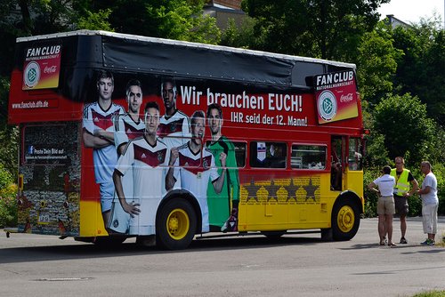 Ebenfalls vor Ort: der Bus der DFB-Fannationalmannschaft