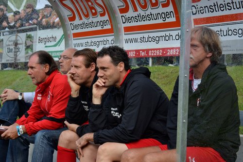Verbrachten einen entspannten Nachmittag: die Auswechselspieler des 1. FC Köln ließen es ruhig angehen Verbrachten einen entspannten Nachmittag: die Auswechselspieler des 1. FC Köln ließen es ruhig angehen