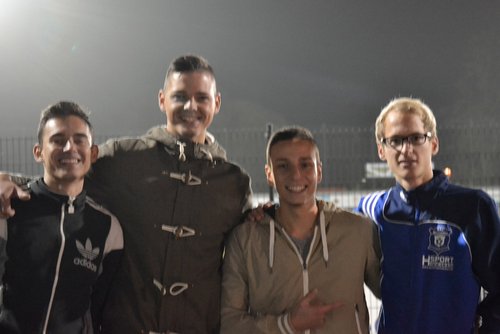 ... posieren gemeinsam mit Fotograf Benjamin Gries für ein Gruppenbildchen ... posieren gemeinsam mit Fotograf Benjamin Gries für ein Gruppenbildchen