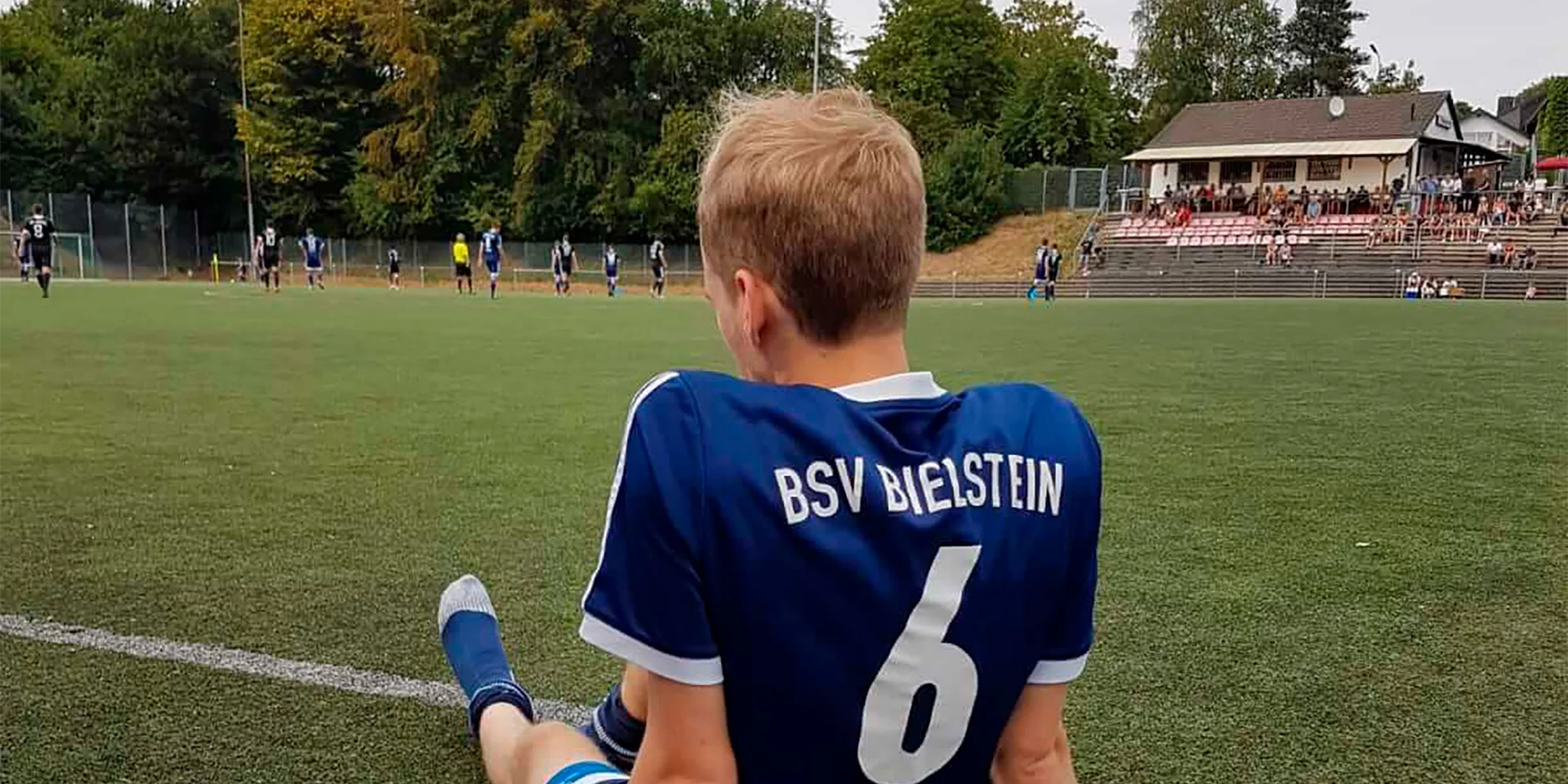 Verdient, aber um zwei bis drei Tore zu hoch muss sich unsere Erste Herren dem Favoriten aus Wiehl geschlagen geben