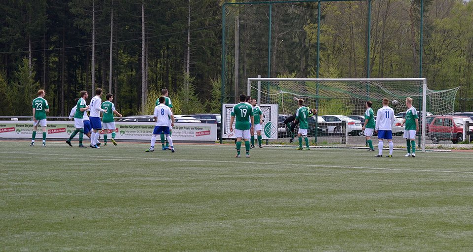 ... zum 5:1 ins Netz ... zum 5:1 ins Netz