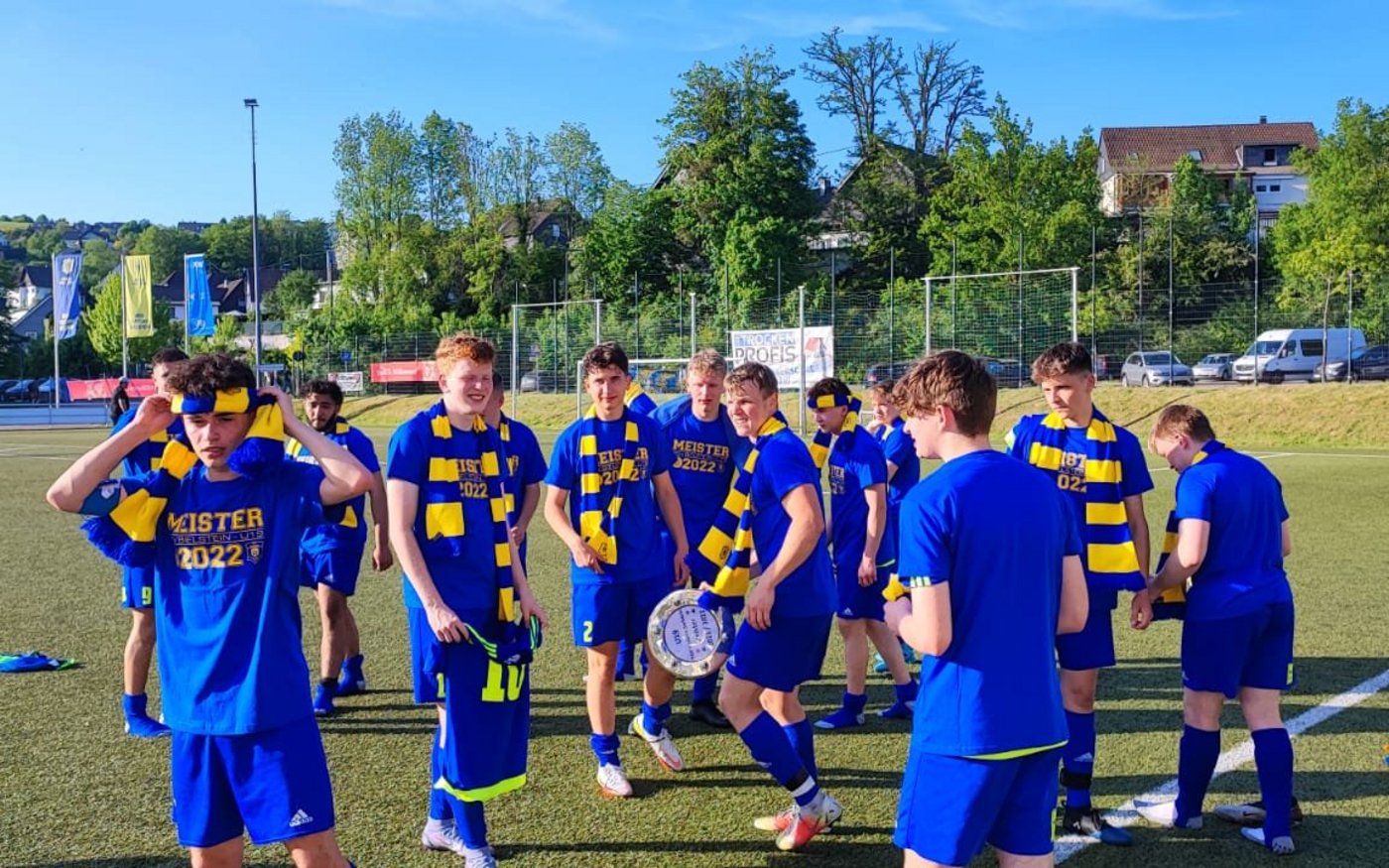 10 von 17 Neuzugängen kommen aus den eigenen U19 Junioren, die in der abgelaufenen Saison Meister geworden waren