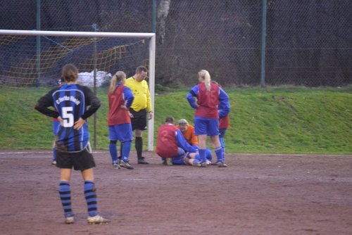 Schockmoment: Lena muss behandelt werden Schockmoment: Lena muss behandelt werden