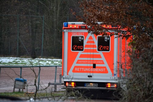 Ärzte im Einsatz: weil sich eine Rheidterin verletzte, musste der Notarzt in Bielstein vorbeischauen