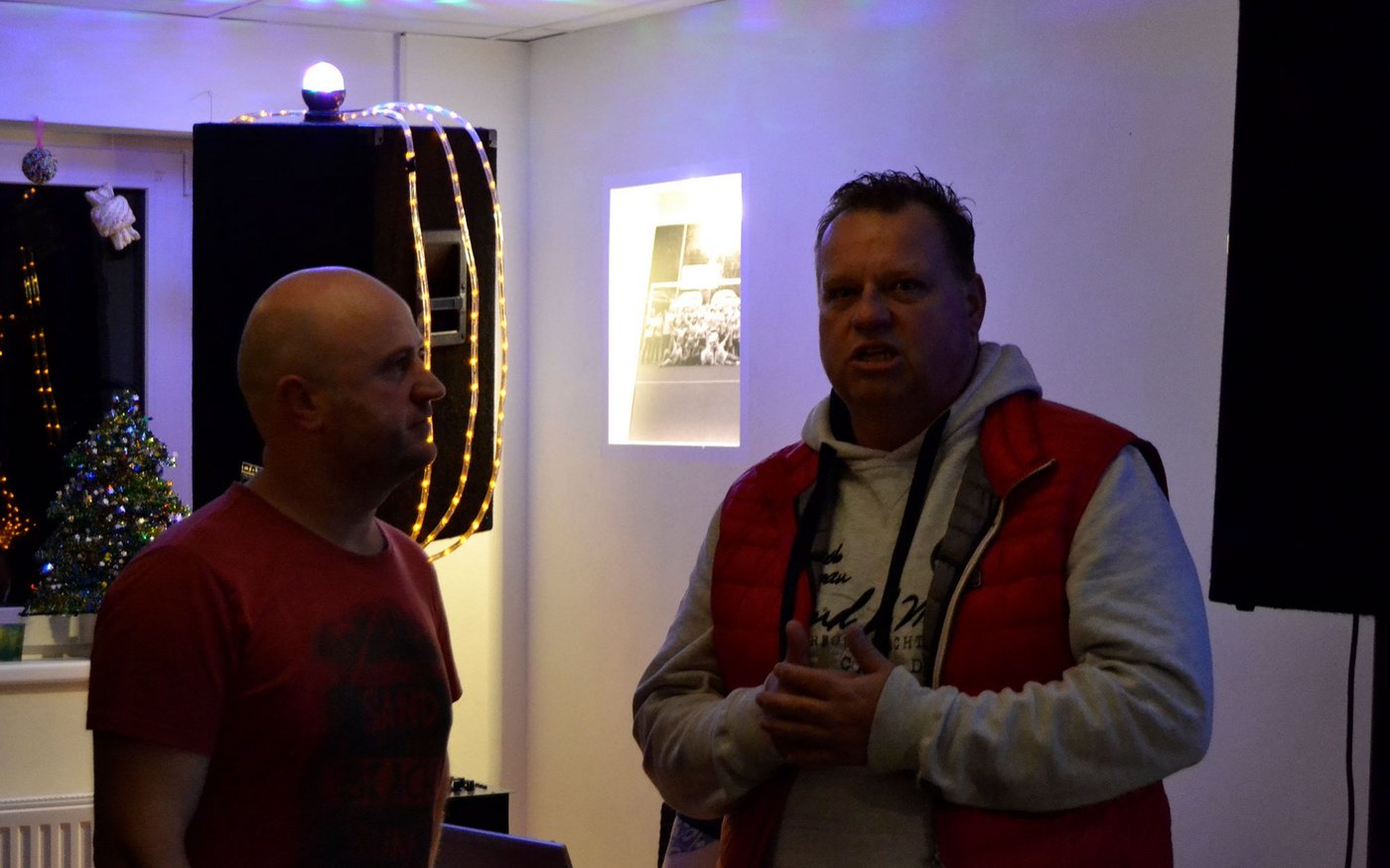 Johann Kast und Thomas Tröster bei der Weihnachtsfeier des BSV Viktoria Bielstein