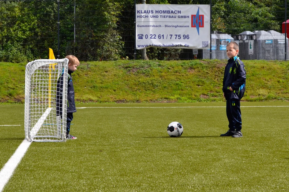 Den Anfang machte unsere Jugend, die zwischen 11 und 15 Uhr mit verschiedenen Aktivitäten bespaßt wurde Den Anfang machte unsere Jugend, die zwischen 11 und 15 Uhr mit verschiedenen Aktivitäten bespaßt wurde