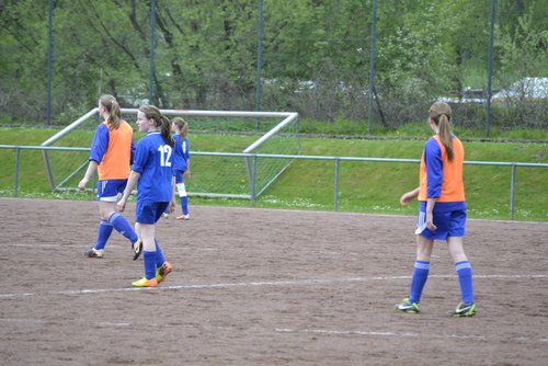 Vanessa Heinrich und Pia Thierbach waren in der Defensive auf der Höhe