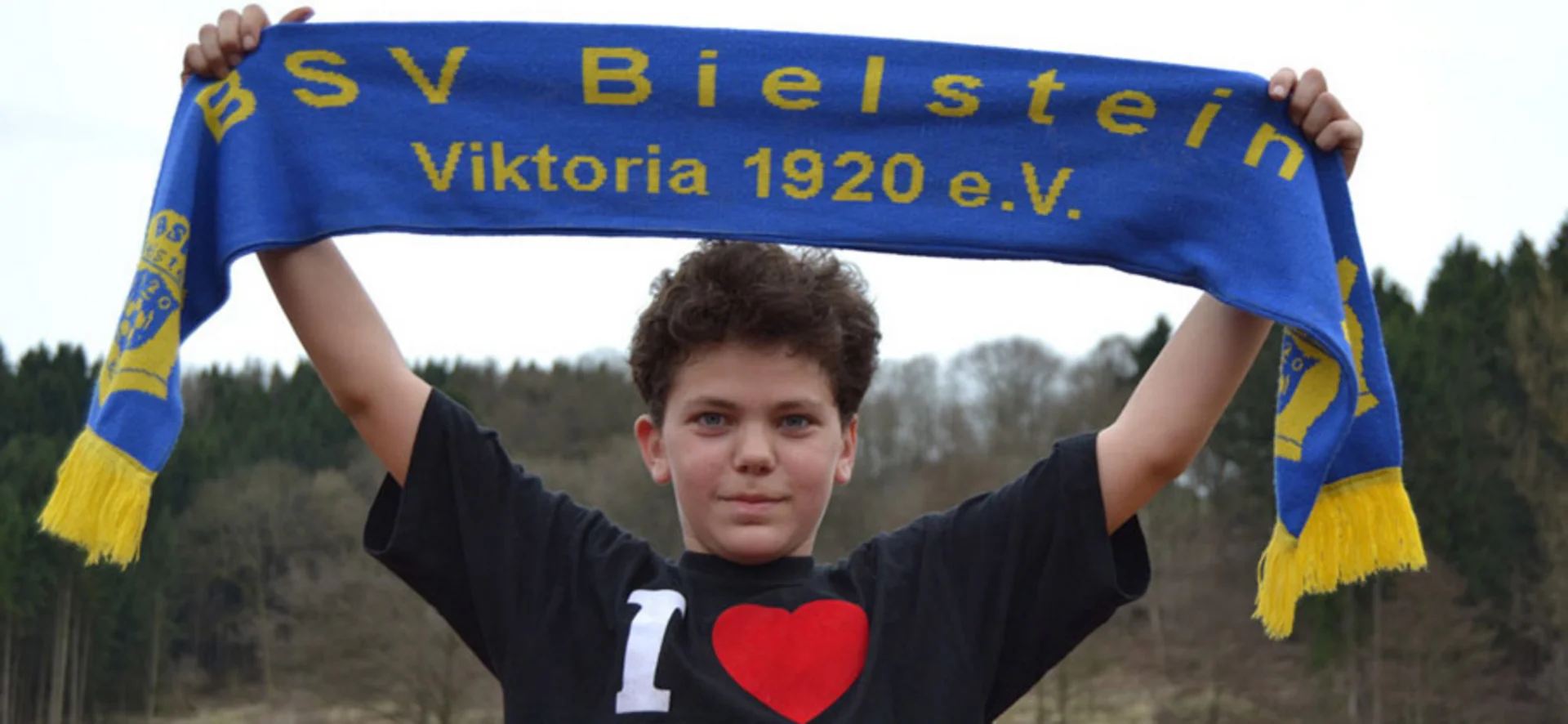 Ab sofort käuflich zu erwerben: Fanschals des BSV Bielstein