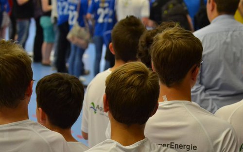 Die Kinder während der offiziellen Verabschiedung der Abgänge Die Kinder während der offiziellen Verabschiedung der Abgänge