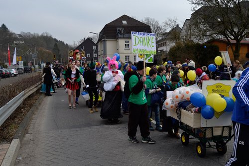 Bunter Haufen: der BSV Bielstein präsentierte auch in der Kleiderwahl seine bunte Vielfalt Bunter Haufen: der BSV Bielstein präsentierte auch in der Kleiderwahl seine bunte Vielfalt