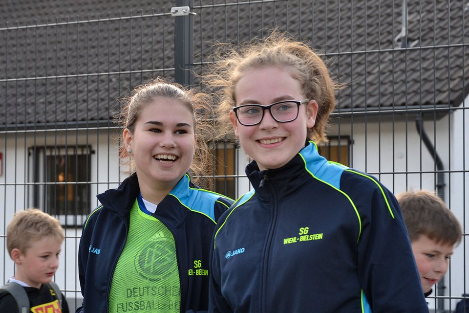 Hatten gut lachen: Dilara Bas und Linda Nickel ... Hatten gut lachen: Dilara Bas und Linda Nickel ...