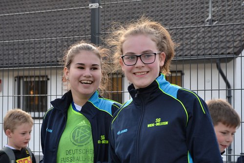 Hatten gut lachen: Dilara Bas und Linda Nickel ... Hatten gut lachen: Dilara Bas und Linda Nickel ...