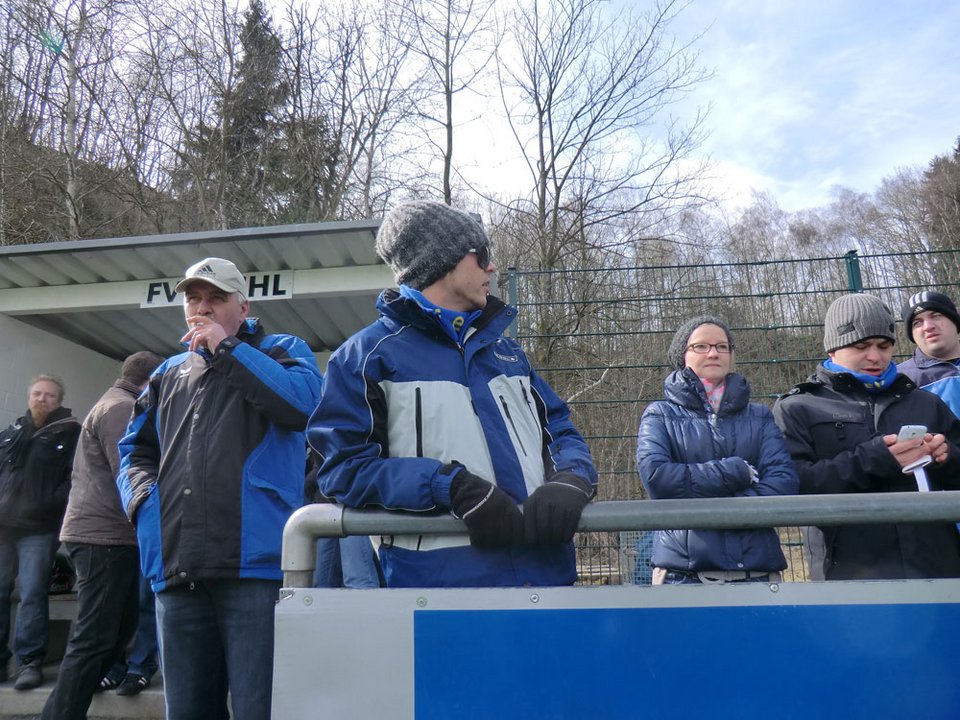 Vor dem Spiel trotz der vorherigen Niederlagen euphorisch: die Bielsteiner Zuschauer Vor dem Spiel trotz der vorherigen Niederlagen euphorisch: die Bielsteiner Zuschauer
