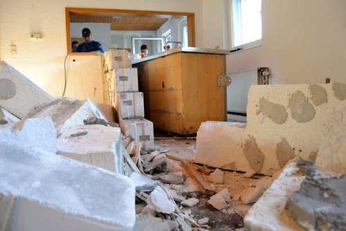 Da, wo früher mal die Theke stand, lag nun nur noch viel Dreck Da, wo früher mal die Theke stand, lag nun nur noch viel Dreck