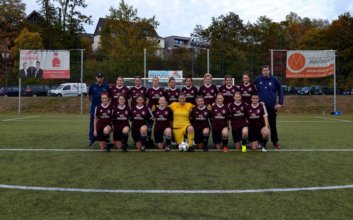 Die Damen des BSV Viktoria Bielstein um das Trainerteam Horst Adomeit und Carsten Fricke