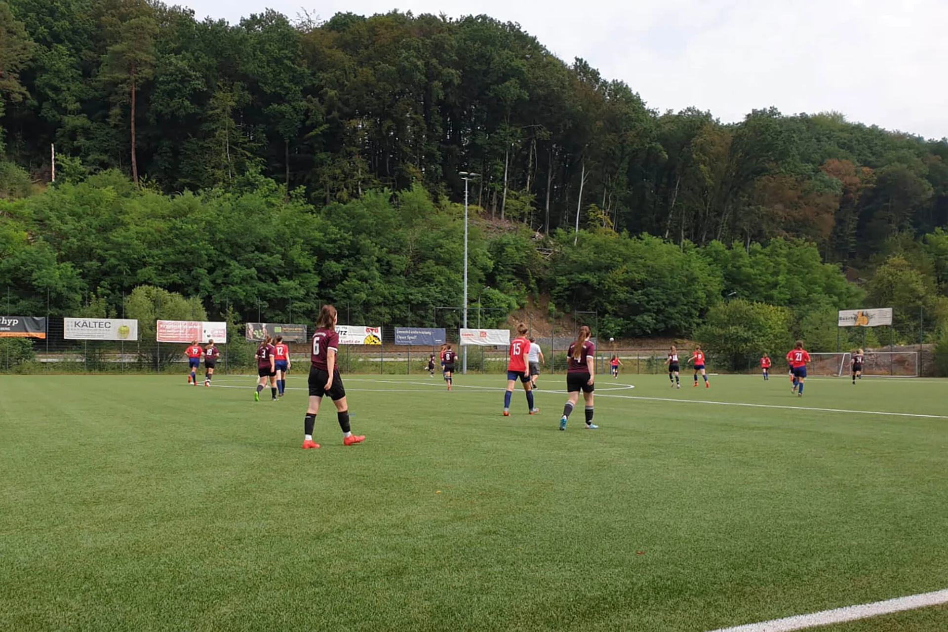Guter Auftritt: Unsere U17 Juniorinnen besiegten den TV Hoffnungsthal mit 5:1
