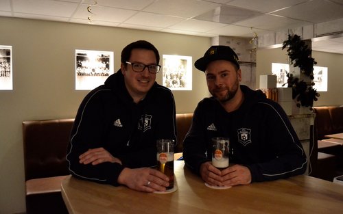 Florian Last und Ronnie Schmidt im Vereinshaus des BSV Bielstein