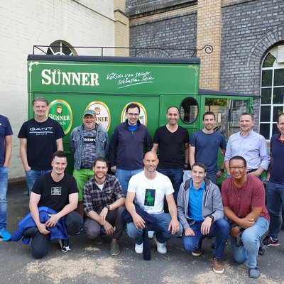 Unsere Alte Herren vor der Sünner Brauerei