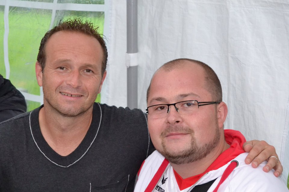 Arm in Arm: Dirk Lottner mit Alexander Pethe genauso wie ... Arm in Arm: Dirk Lottner mit Alexander Pethe genauso wie ...