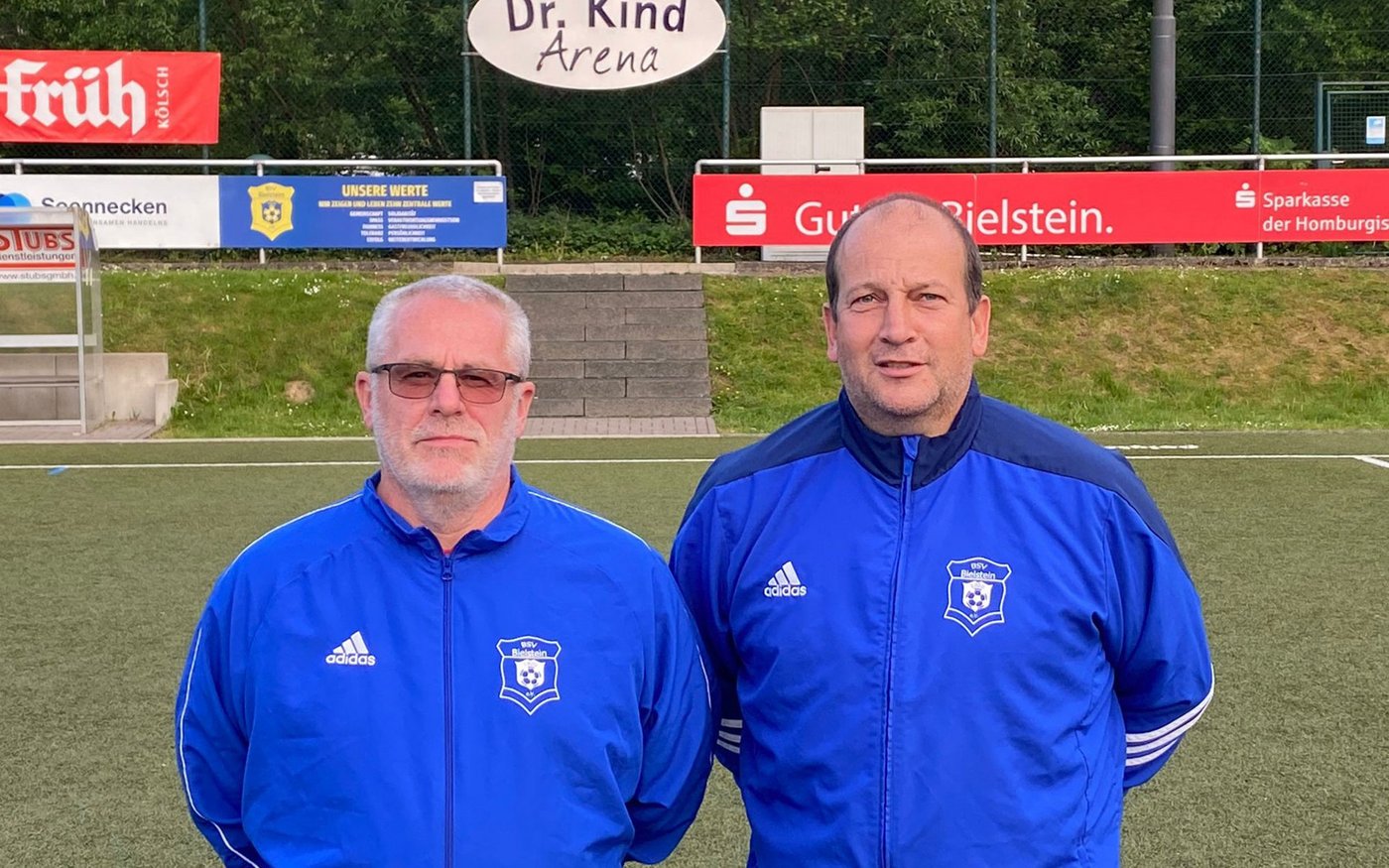 Stephan Urban (links) und Oliver Holzhausen (rechts) in der Dr. Kind Arena