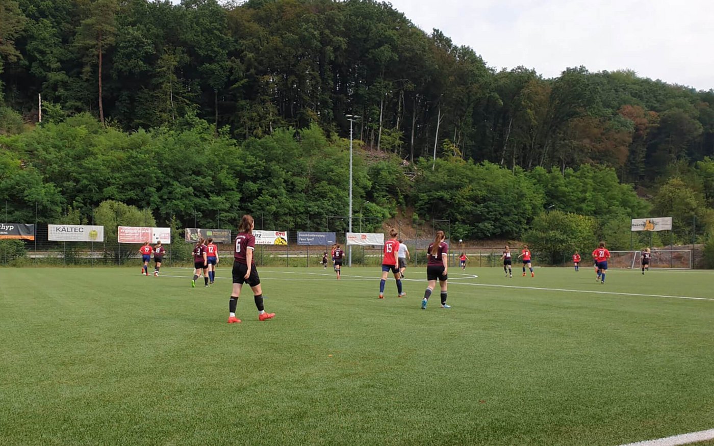 Guter Auftritt: Unsere U17 Juniorinnen besiegten den TV Hoffnungsthal mit 5:1