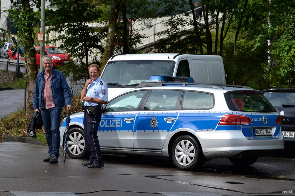 Alles im Griff: die Präsenz eines Polizisten reichte aus, um das friedliche Fest zu kontrollieren Alles im Griff: die Präsenz eines Polizisten reichte aus, um das friedliche Fest zu kontrollieren