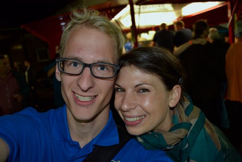 Generation Selfie: Benjamin Gries und Cathrin Heim zeigen ihr schönstes Lächeln
