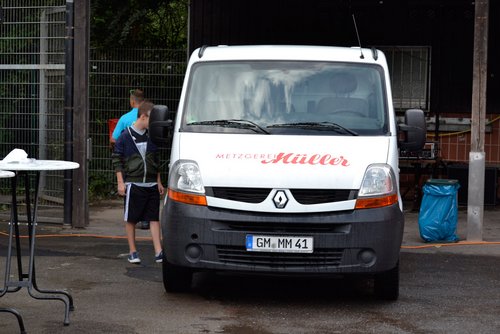 Tolles Catering: die Metzgerei Müller versorgte die Zuschauer mit gutem Essen Tolles Catering: die Metzgerei Müller versorgte die Zuschauer mit gutem Essen