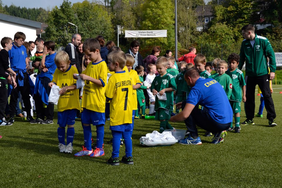 Große Freude: die Kinder freuten sich über die Überraschung ...