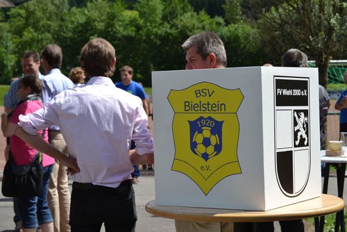 Die Spendenbox zu Gunsten der Hochwasseropfer aus Crimmitschau Die Spendenbox zu Gunsten der Hochwasseropfer aus Crimmitschau