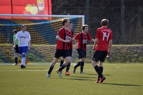Ungläubige Gesichter: die Gäste aus Wallerhausen nach dem 0:2