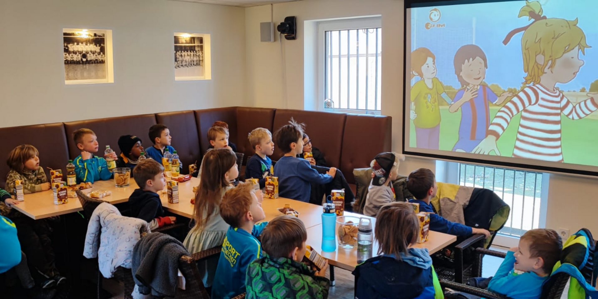 Leuchtende Kinderaugen unserer Bambinis beim Public Viewing von zdf tivi