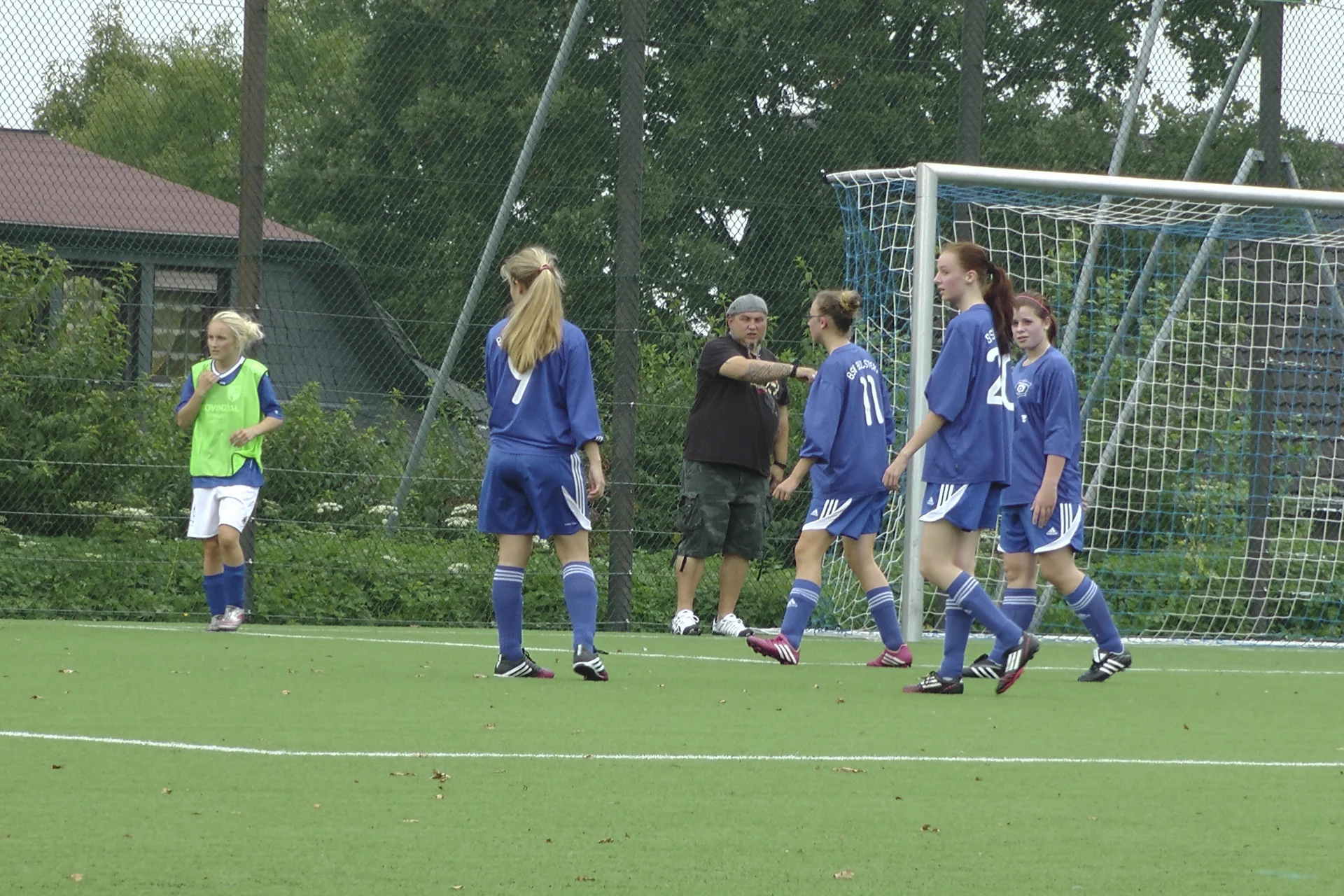 Wie schon im Hinspiel möchten unsere U17 Mädchen die Gäste aus Biesfeld so lange wie möglich ärgern