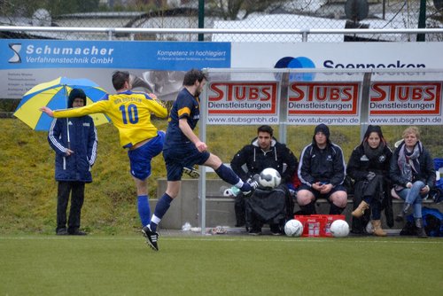 Aushilfe: zusammen mit einigen weiteren Spielern half Kevin Müller bei der personell arg gebeutelten Zweiten aus Aushilfe: zusammen mit einigen weiteren Spielern half Kevin Müller bei der personell arg gebeutelten Zweiten aus