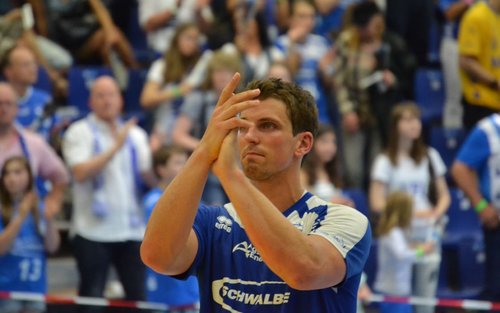 ... und der Halblinke Pfahl verabschieden sich ... ... und der Halblinke Pfahl verabschieden sich ...